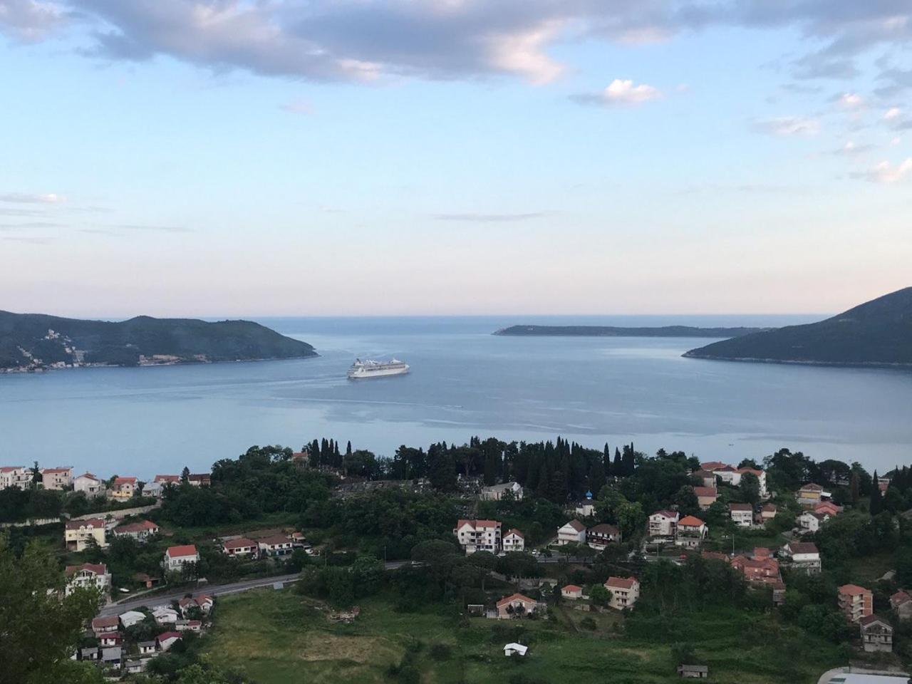 Magnificent Views Apartment Herceg Novi Camera foto